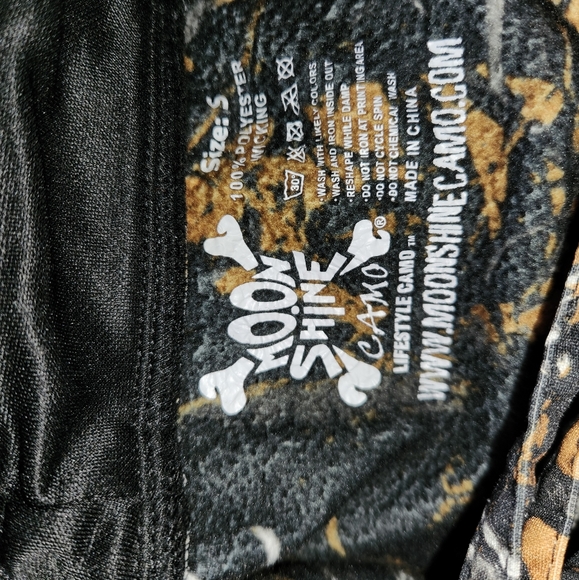 Men's small camo hoodie - Picture 2 of 3